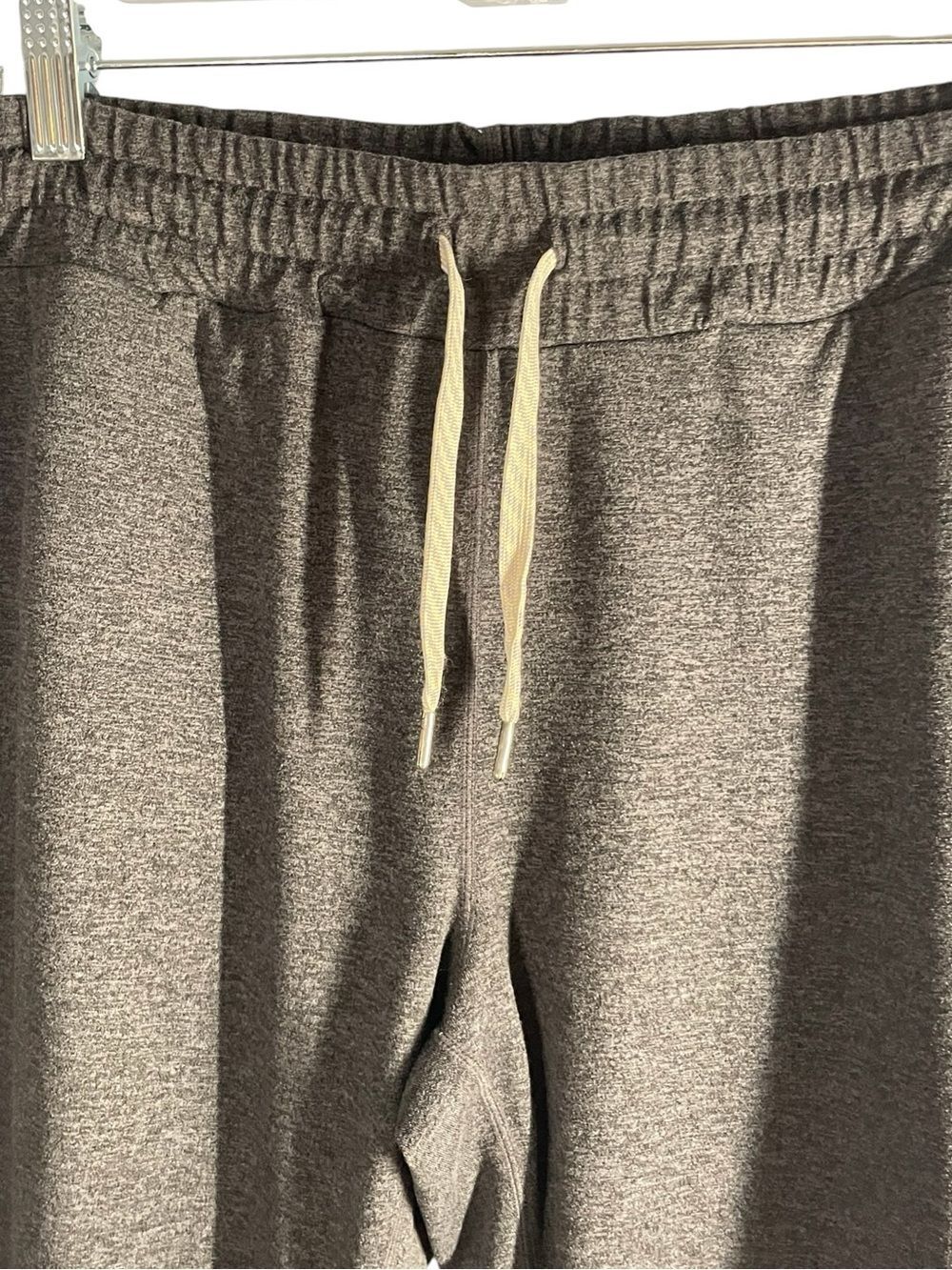 Vuori Performance Joggers Size S Charcoal Heather Gray The Rise/Shine Stretch - Picture 4 of 8